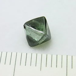 緑 カラーダイヤモンド原石写真3